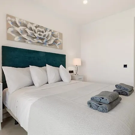 Διαμέρισμα 3 Bedroom Flat, Pool & Sea Views At Hills