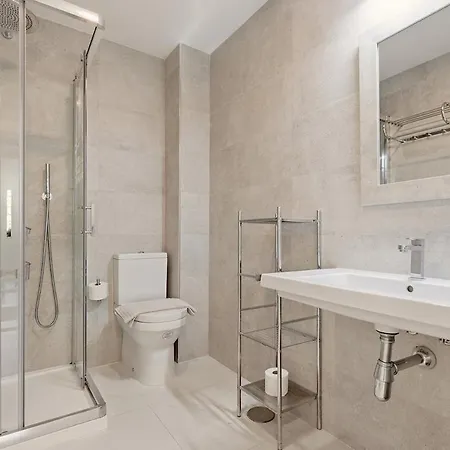 3 Bedroom Flat, Pool & Sea Views At Hills Εστεπόνα