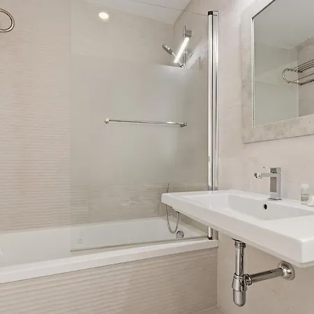 Διαμέρισμα 3 Bedroom Flat, Pool & Sea Views At Hills