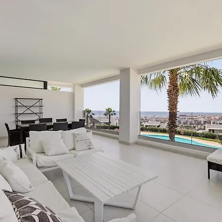 Διαμέρισμα 3 Bedroom Flat, Pool & Sea Views At Hills Εστεπόνα