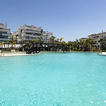 Διαμέρισμα 3 Bedroom Flat, Pool & Sea Views At Hills Εστεπόνα