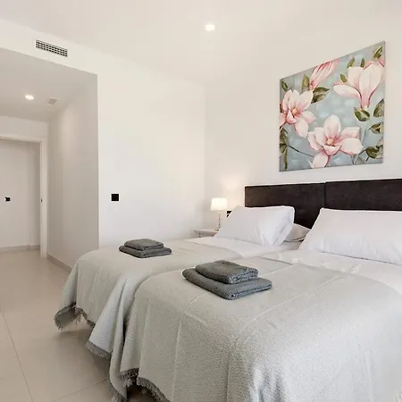 3 Bedroom Flat, Pool & Sea Views At Hills Διαμέρισμα Εστεπόνα