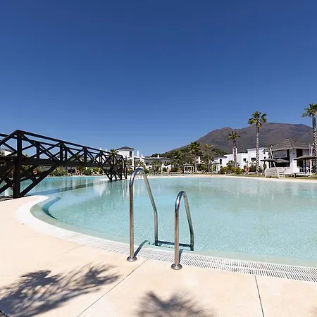 Διαμέρισμα 3 Bedroom Flat, Pool & Sea Views At Hills