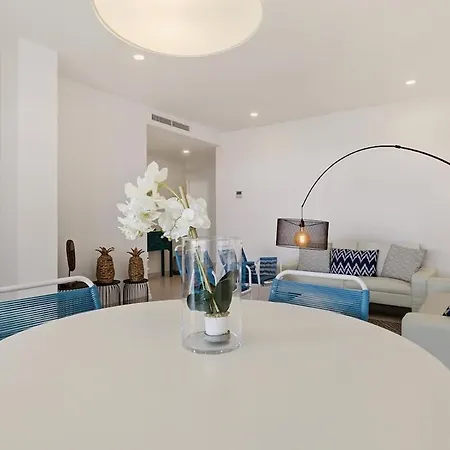 Διαμέρισμα 3 Bedroom Flat, Pool & Sea Views At Hills *