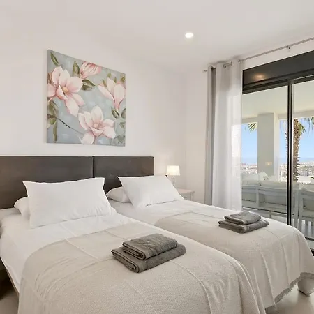 Διαμέρισμα 3 Bedroom Flat, Pool & Sea Views At Hills